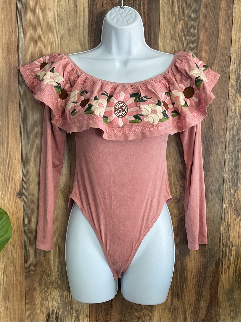 Baile Essentials Off the Shoulder Vintage Velvety Floral Bodysuit S         234B